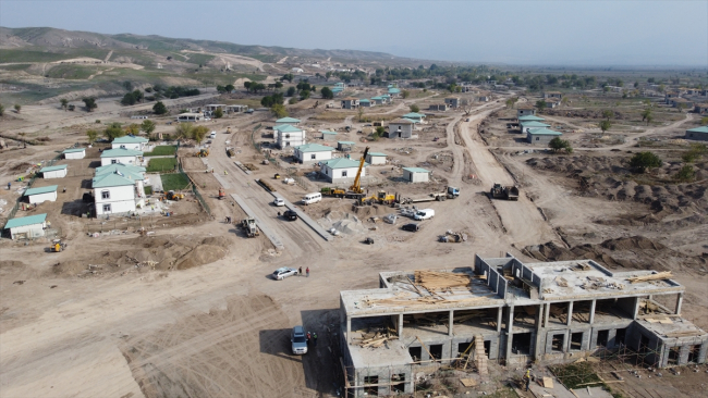 Karabağ, bir yılda modern projelerin şantiye alanına dönüştü