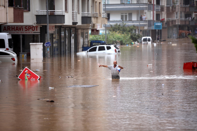 Karadeniz'de sel ve heyelan riski arttı: Kritik 5 ay uyarısı
