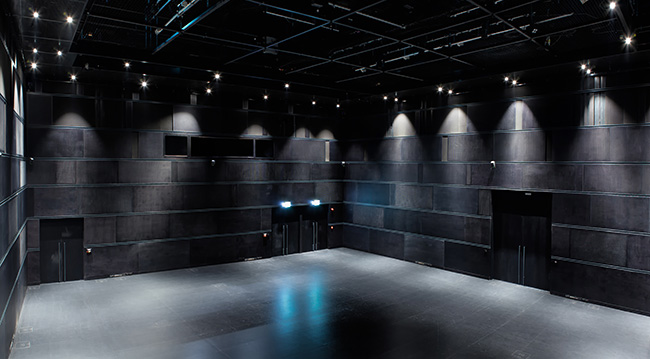 Arter yeni binasında sanatseverlerle buluşuyor