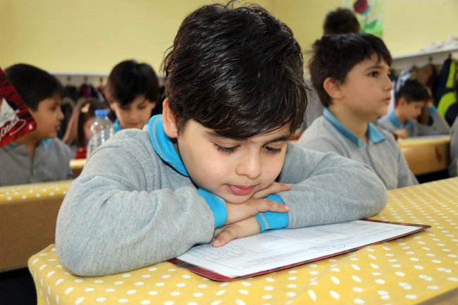 18 milyon öğrenci bugün karne heyecanı yaşadı