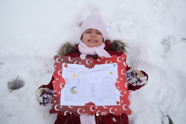 18 milyon öğrenci bugün karne heyecanı yaşadı