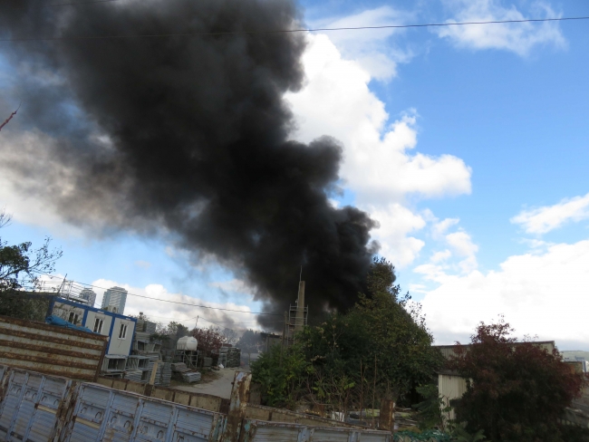 Kartal'da fabrika yangını