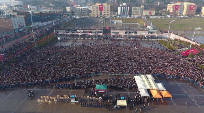 Zeytin Dalı Harekatı şehitlerini son yolculuğuna binlerce kişi uğurladı
