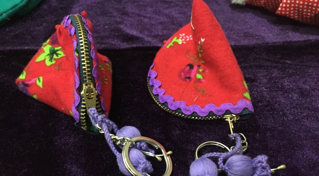 Ev hanımlarının emeğini dünyaya pazarlıyorlar