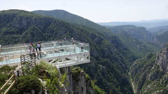 Nikahları 450 metre yükseklikte kıyıldı