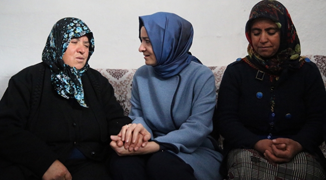 Bakan Kaya: Mazlum insanlara huzur götürmek üzere Afrin'deyiz