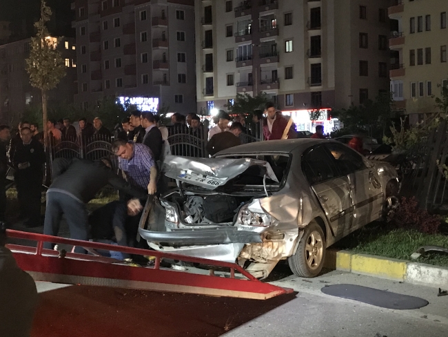 تركيا.. إصابة 22 شخصًا في حادث مرور خطير في موكب زفاف (صور) 9