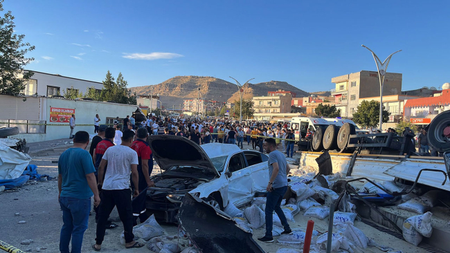 Mardin'de freni patlayan tır kalabalığa daldı: 20 ölü, 26 yaralı