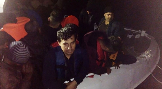 Ege Denizi'nde yasa dışı geçişler: 101 yabancı uyruklu yakalandı