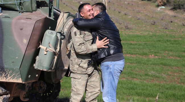 Türkiye'nin dört bir yanından Mehmetçik'e destek sürüyor