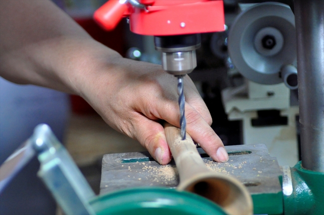 Unutulan Kırgız geleneksel müzik aletleri hayata dönüyor