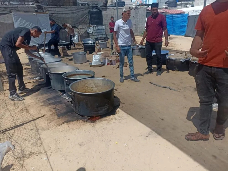 Türk Kızılay Gazze'de yeniden sıcak yemek dağıtıyor