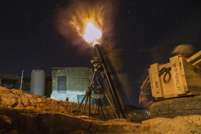 Komandolar dağlarda teröristlere göz açtırmıyor