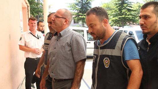 Darbeci komutanların gözaltısı sürüyor