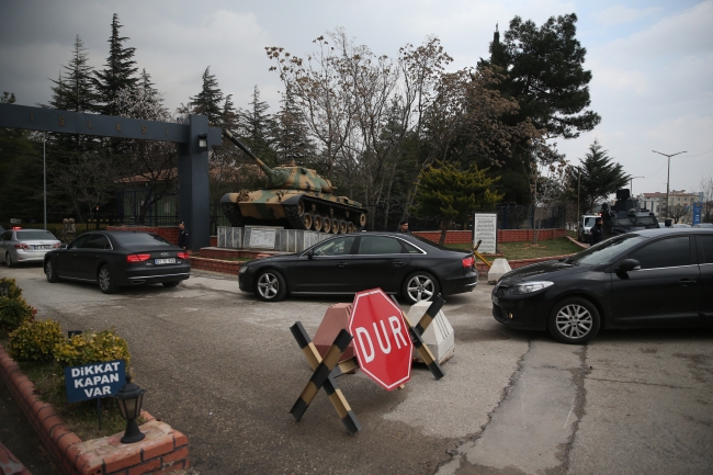 Bakan Işık, Gaziantep'te şehit ailesini ziyaret etti