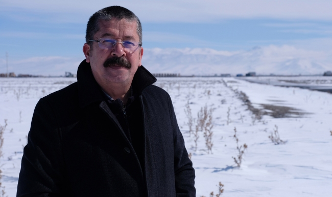 Konya Ovası'na yağan kar çiftçinin yüzünü güldürdü