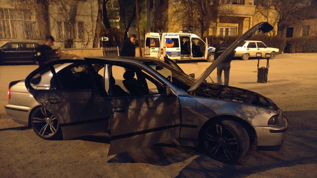 Çaldılar, yağmaladılar, polisle çatışıp kaçtılar