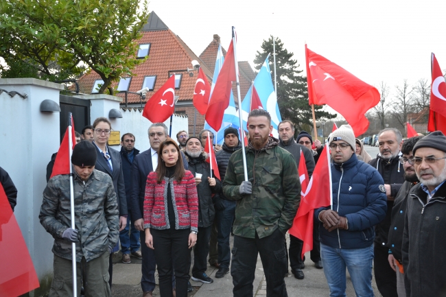 Danimarka'da yaşayan Türklerden "Zeytin Dalı Harekatı"na destek gösterisi