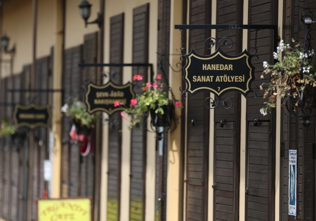 Bursa'daki 576 yıllık Irgandı Çarşılı Köprüsü turistlerin uğrak mekanı