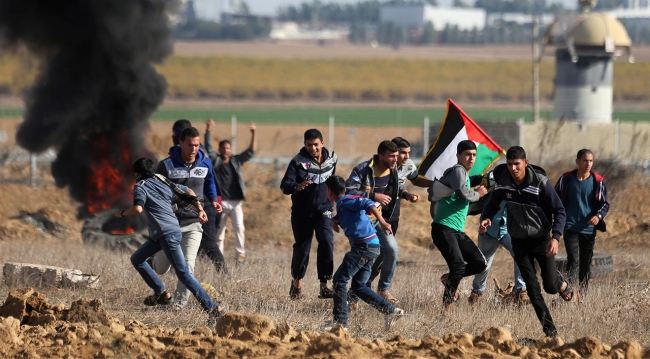 Gazze'deki gösterilerde 2 Filistinli hayatını kaybetti