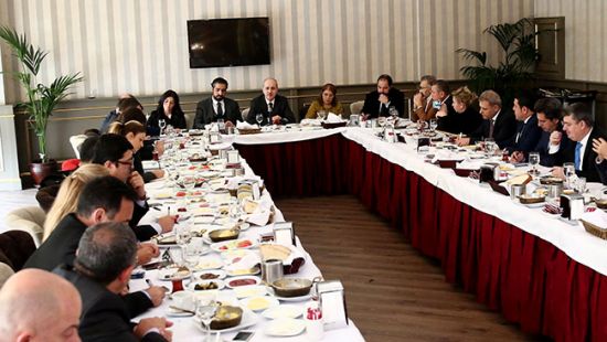 'Medyanın FETÖ mücadelesine katkı sağlaması önemli'