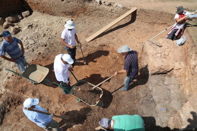Kurul Kalesi'nde yaklaşık 2 bin eser gün yüzüne çıkarıldı