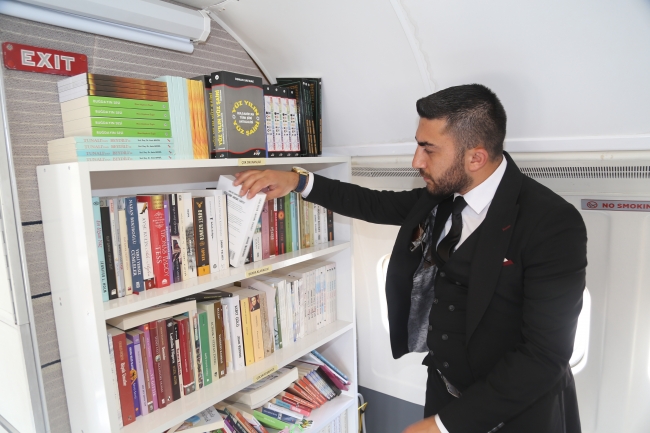 Eski uçak 'millet kıraathanesi' oldu
