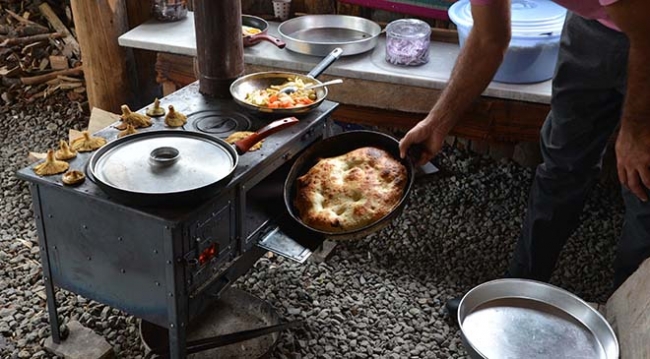 Salgın nedeniyle yaşanan tersine göç, kuzine sobalarının satışını arttırdı
