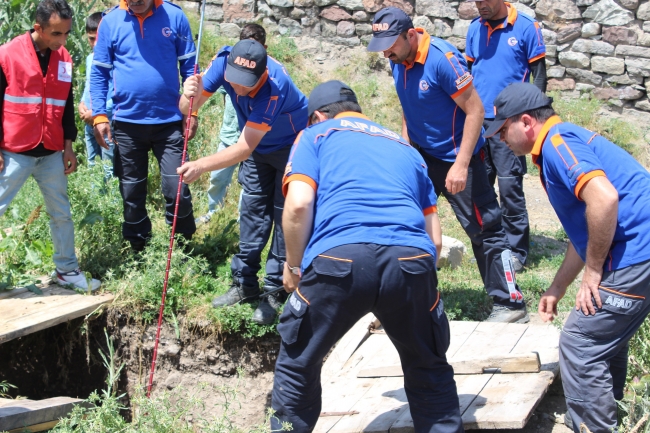 Minik Leyla'nın kaybolduğu köyün mezarında kazı yapıldı