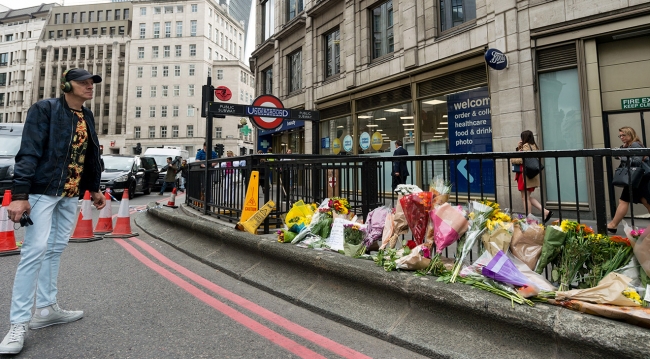 Londra'daki terör saldırısında hayatını kaybedenler anıldı
