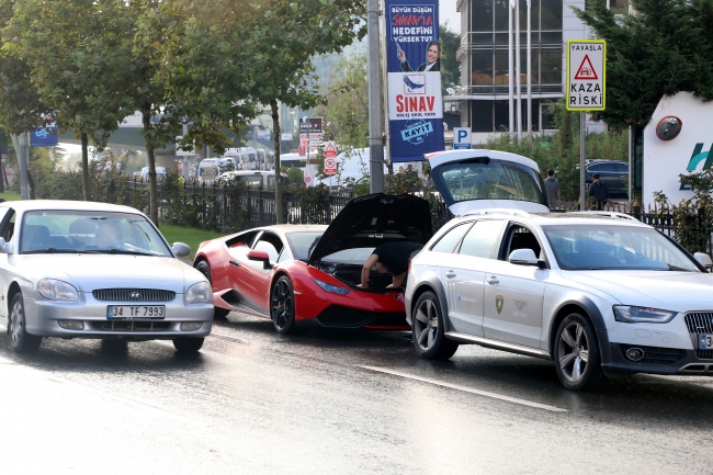 3,5 milyon liralık otomobil yolda kaldı