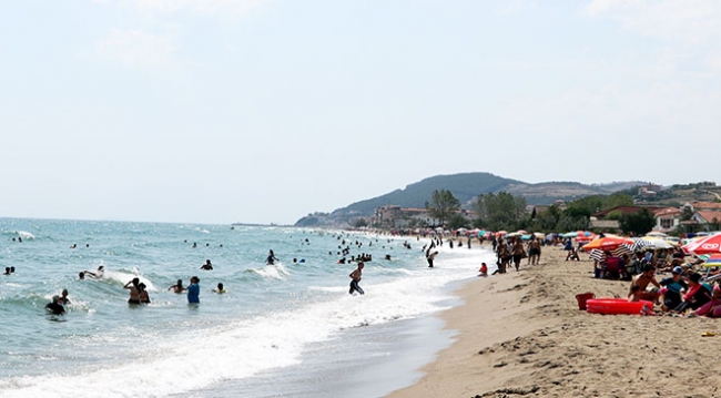 "Mavi bayraklı" sahillerde bayram bereketi