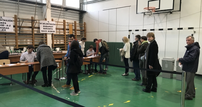 Macaristan'da halk sandık başında