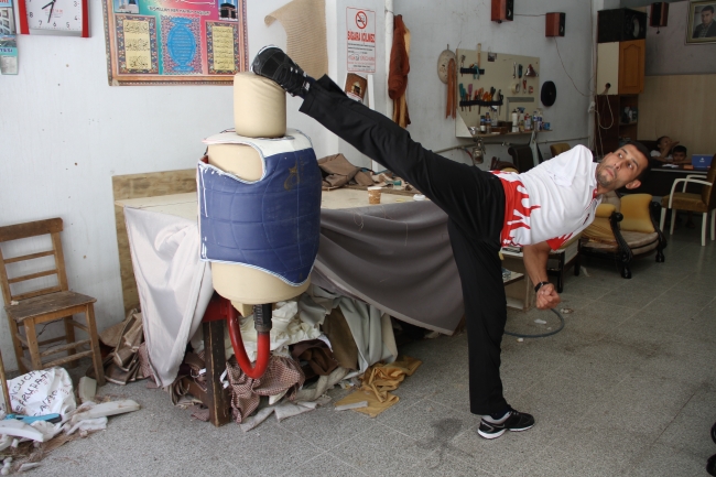 Tek kollu tekvandocu madalyaya doymuyor