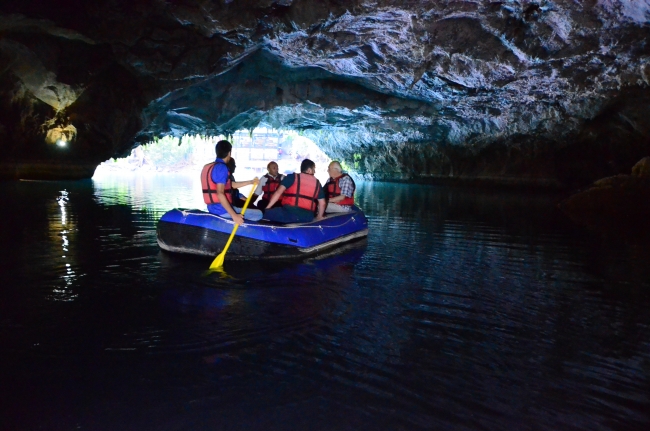 Altınbeşik Mağarası'na ziyaretçi akını