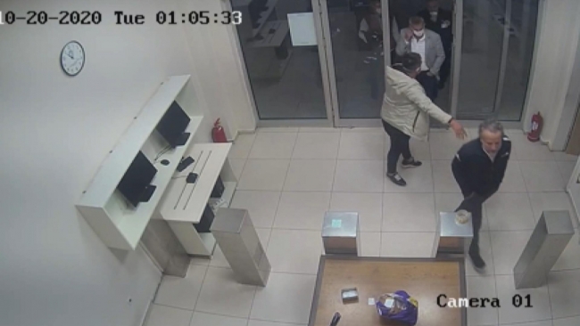 Karantina yurdundan kaçış kamerada