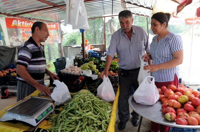 Bu manavda şehit yakınları ve gazilere her şey ücretsiz