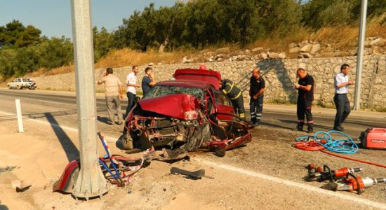 Yurtta trafik kazaları: 5 ölü, 37 yaralı