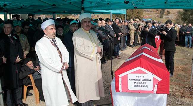 Şanlıurfa'da aracın devrilmesiyle şehit olan Akçal ve Ertaş defnedildi