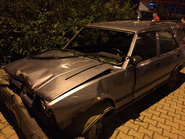 Ordu'da otomobil markete girdi