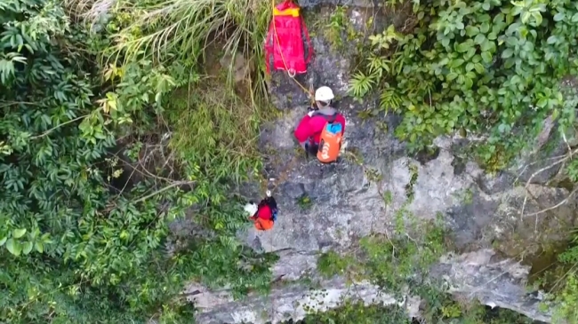 Çin'in güneyinde dev bir mağara keşfedildi