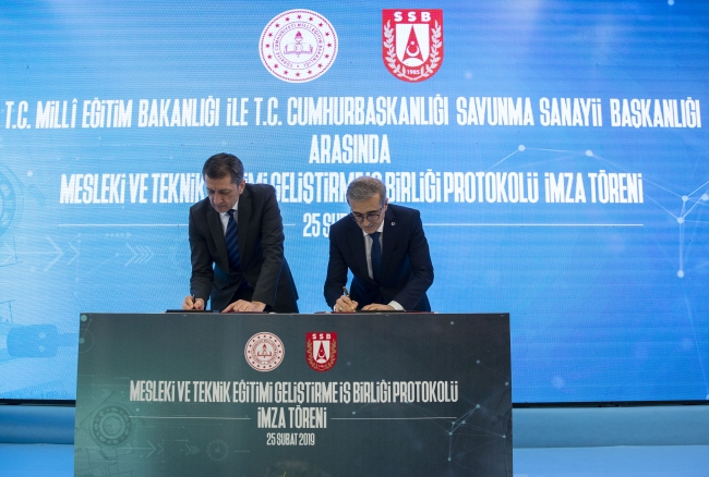 2023 öğretmene teknoloji eğitimi verilecek