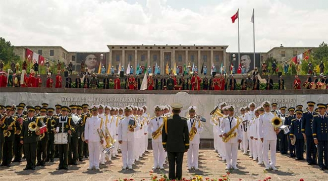 TBMM'den eski Meclis'e geçit töreni düzenlendi
