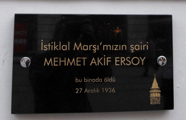 Mehmet Akif Ersoy'dan kalan tarihi hatıra: Mısır Apartmanı
