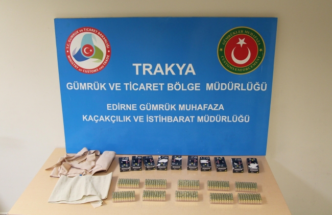 Vücuduna sarılı korsede 500 mermi ele geçirildi