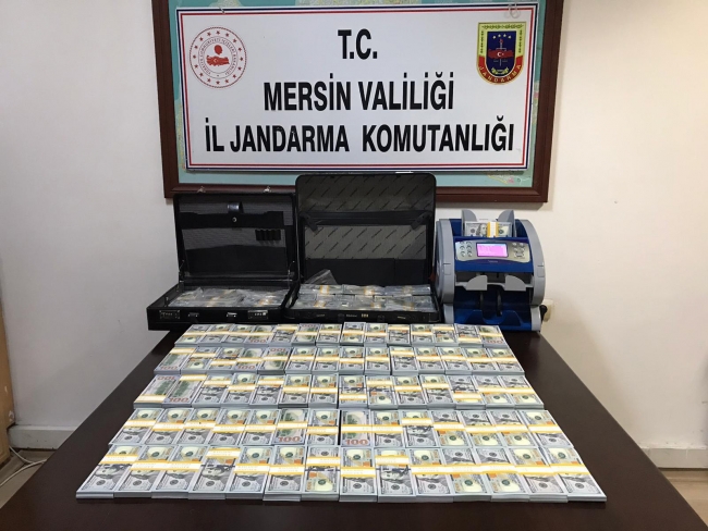 Mersin'de sahte 1,8 milyon dolar ele geçirildi