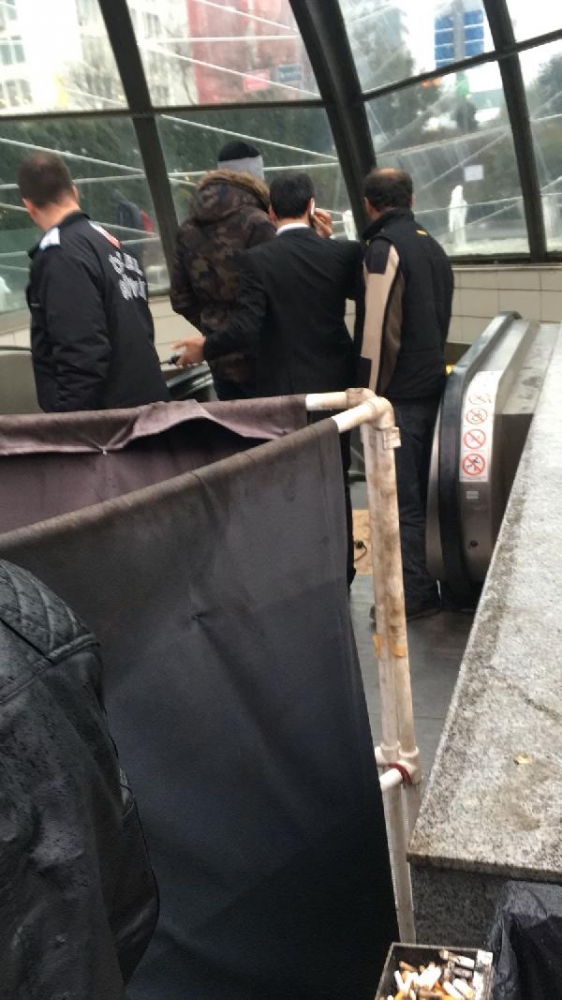 Maslak metrosunda yürüyen merdiven çöktü