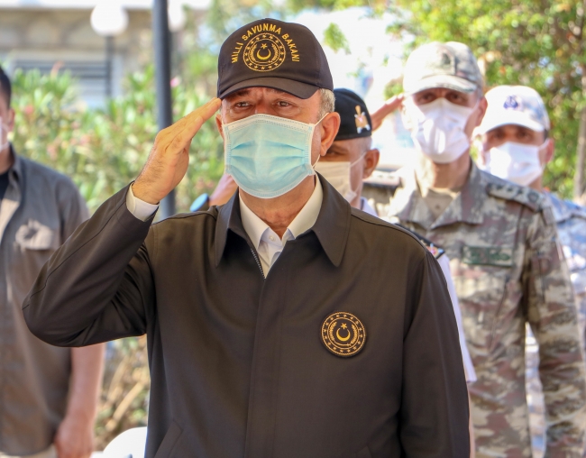 Bakan Akar, Topçu Yüzbaşı Mustafa Ertuğrul Aker'i anma töreninde. / Fotoğraf: DHA