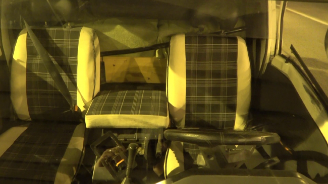 Minibüsün camından fırlayan sürücü hayatını kaybetti