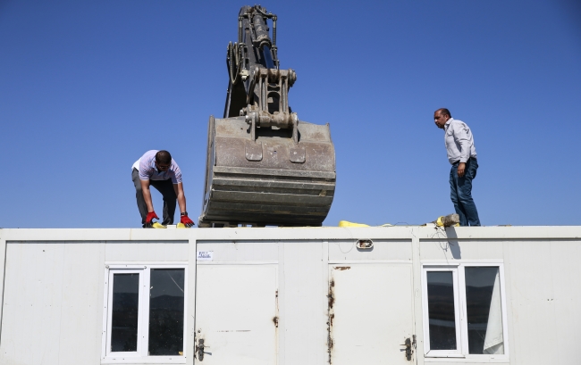 Mogan Gölü'nün çevresindeki kaçak yapılar yıkıldı